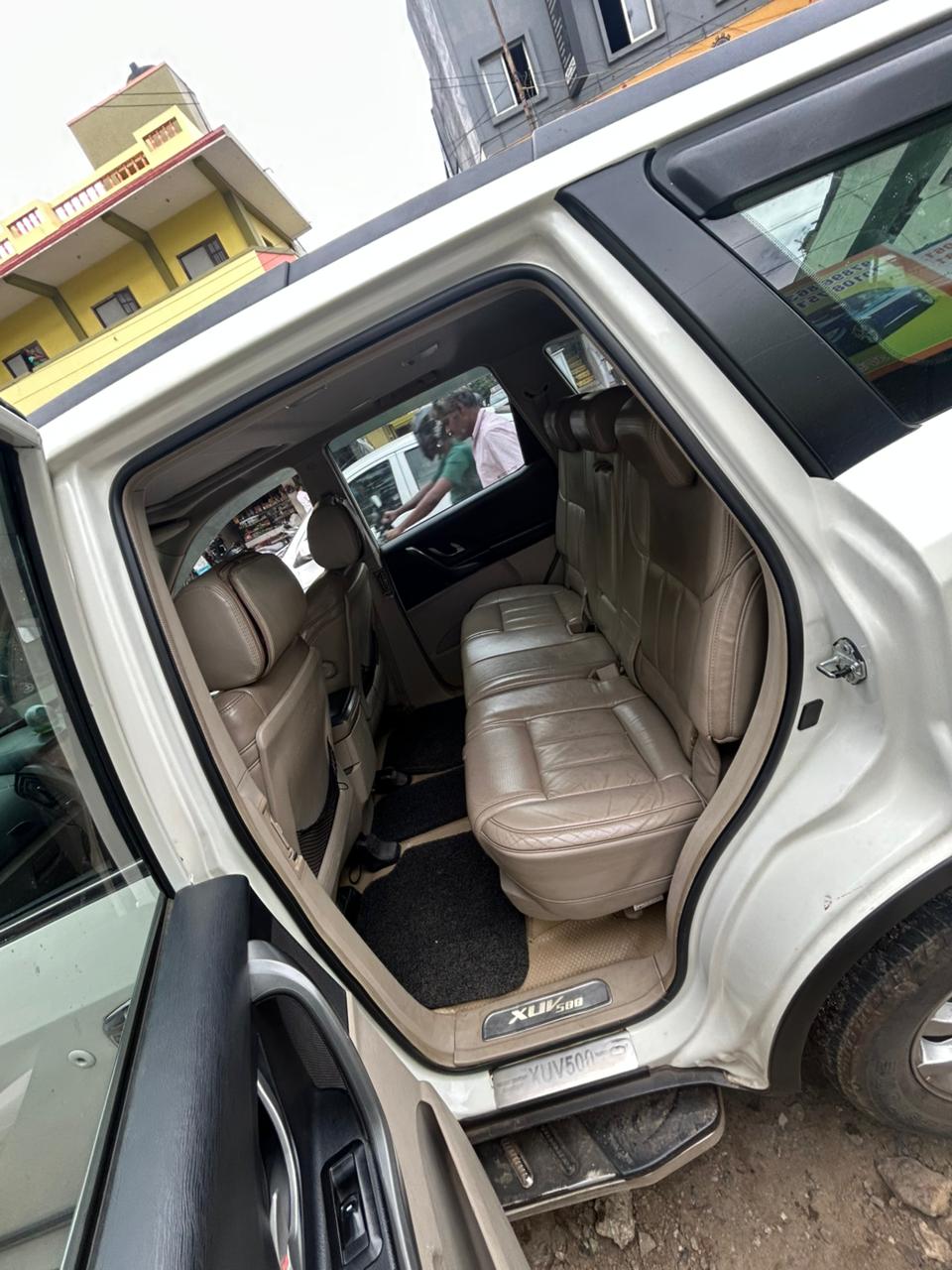 Mahindra XUV 500 - Image 4
